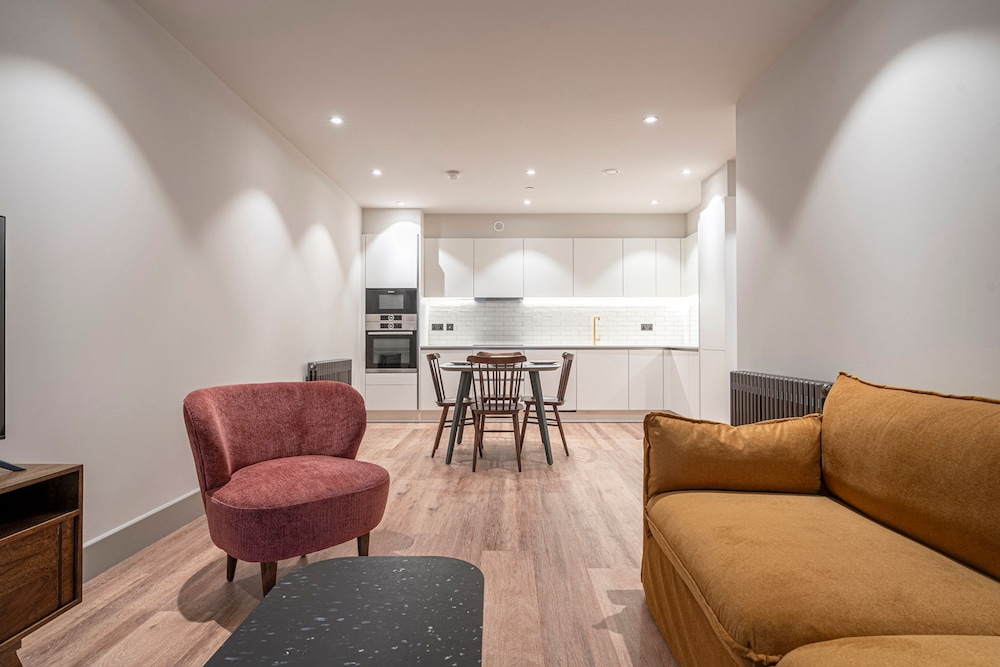 Elegant Apartment in North London