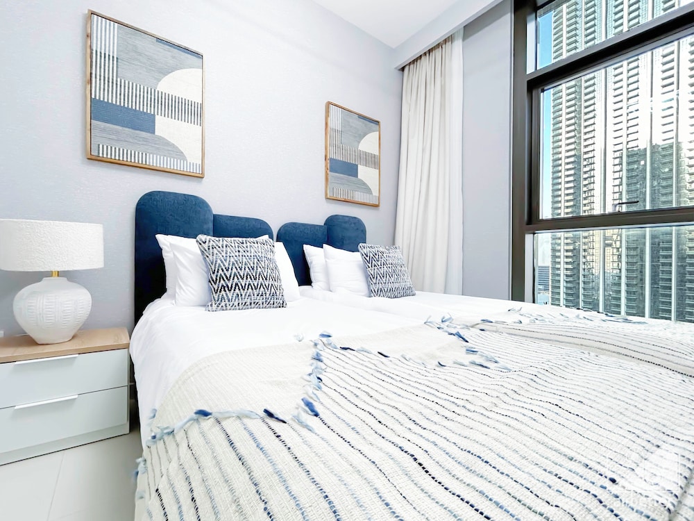 Luxurious 4B Balcony & Views Burjcrown Downtown