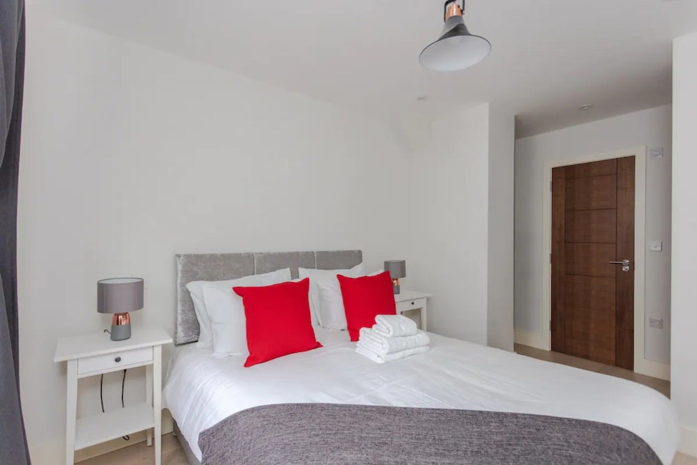 Spacious and Modern Apartment in Pimlico