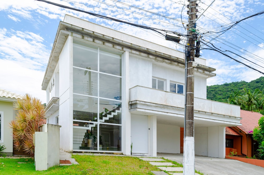 Casa em Condom nio Fechado c Wi-fi a 150m da Praia