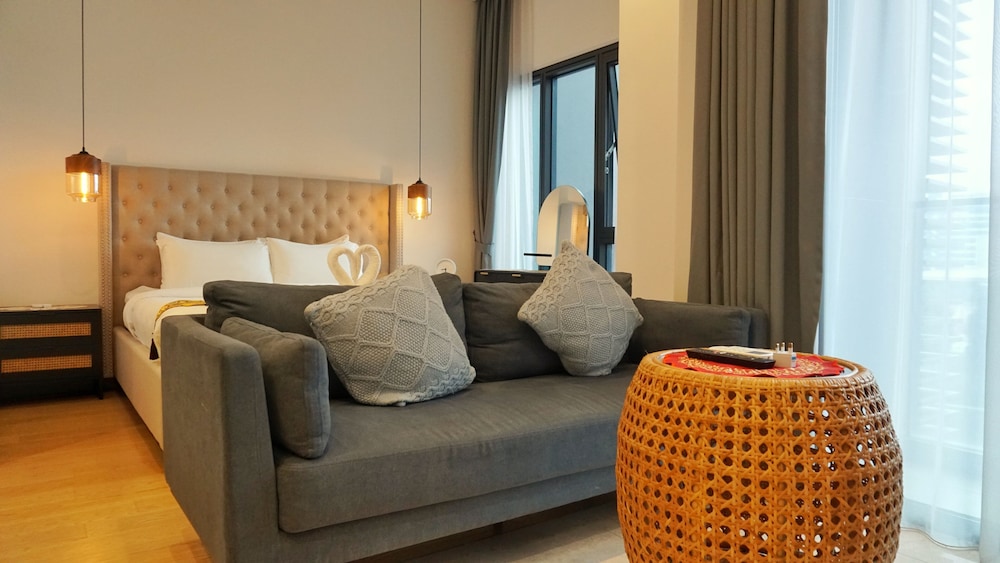 Harmony Luxury Suites At Lucentia BBCC