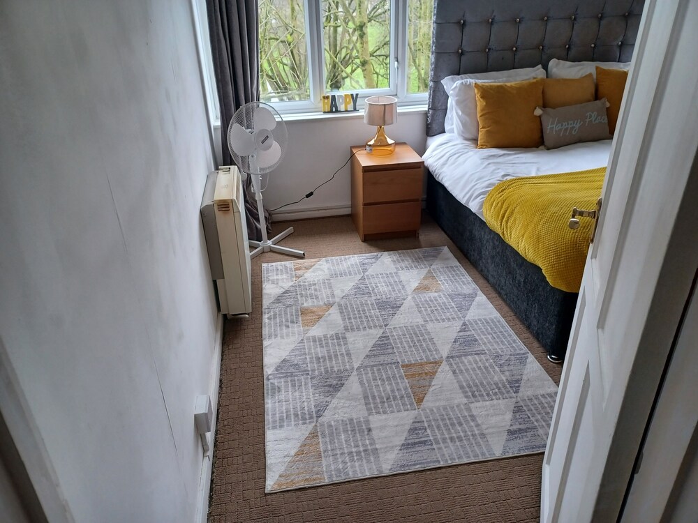 Lovely 1-bed Apartment in Birmingham view 4