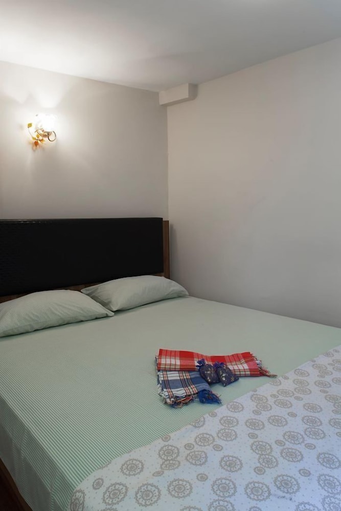 Orhan Kutbay'in Evi Turyolu Cafe Pansiyon