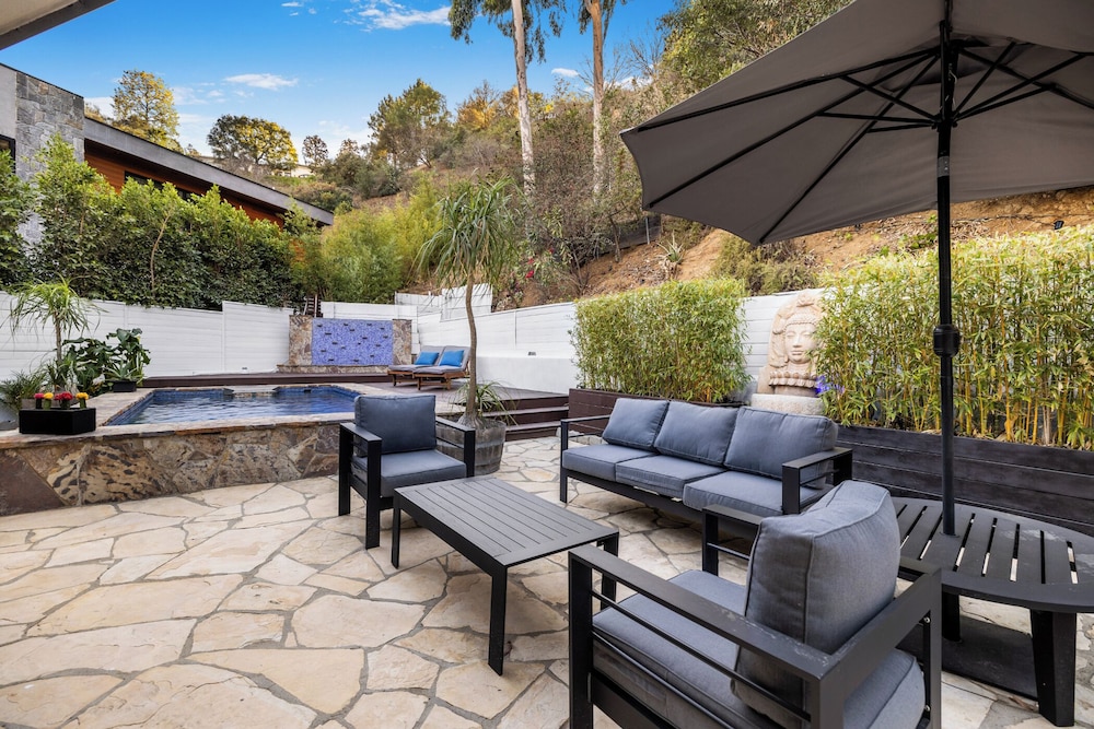 Shirley Lane- Elegant Mid-century Oasis With Pool & Canyon Views