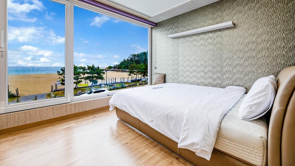 Yangyang Alps Beach