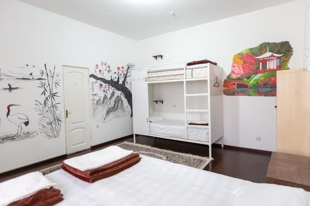 Light Hostel