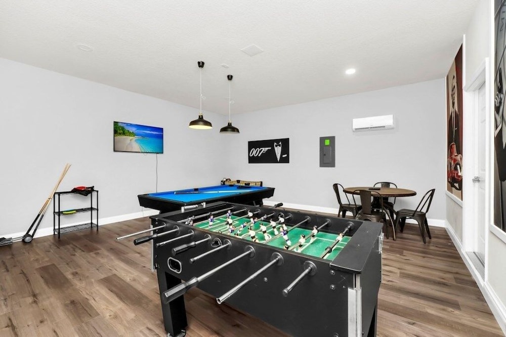 7 Bed Luxury Home With Great Amenities! 7 Bedroom Villa by RedAwning - Image 5