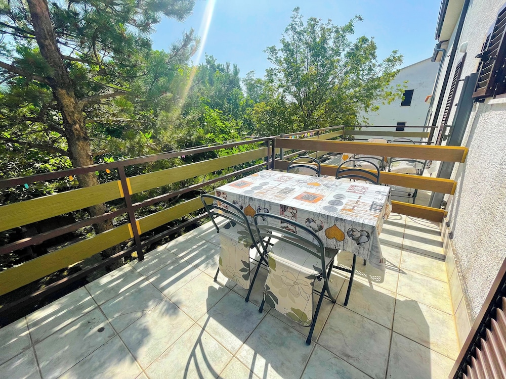 Apartment Irena 2