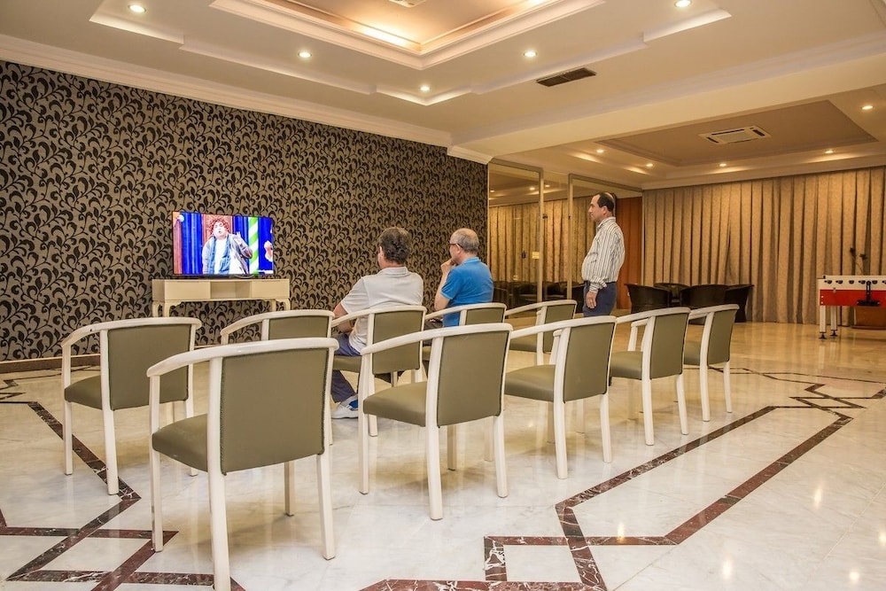 meeting & event spaces