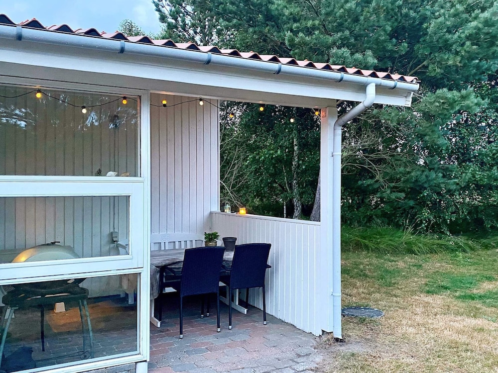 6 Person Holiday Home in Blavand