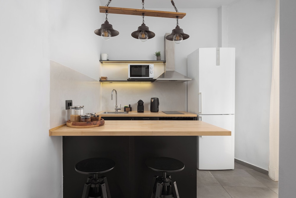 Acropolis Atmospheric Apartment