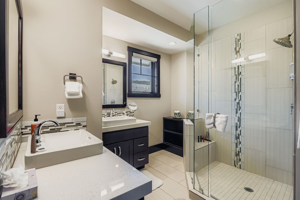 Tranquil Blackstone Getaway 3 Bedroom Townhouse