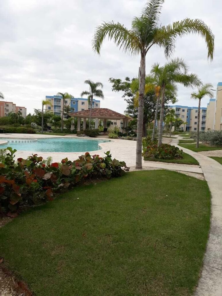 J&R Apartamento Serena Village