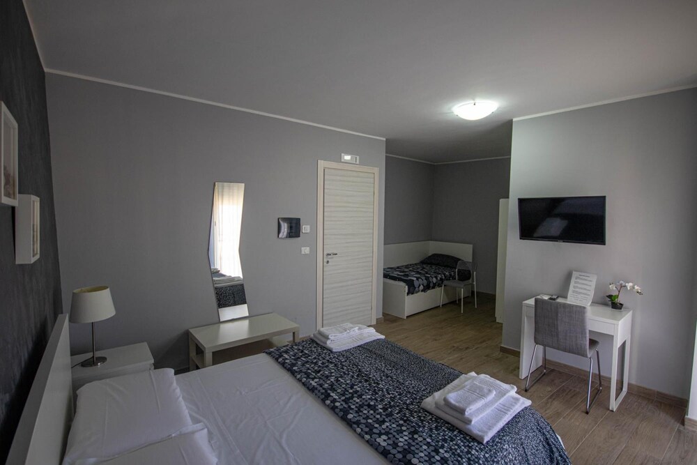 Photo 11