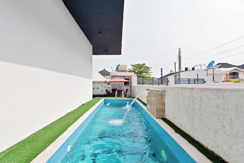 Favour Shortlet Apartment