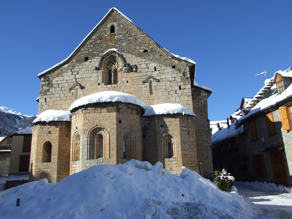 Vielha e Mijaran Vacations - Gran Chalet Hotel - Property Image 49