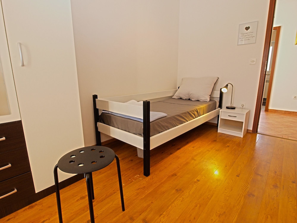 Apartment 1092 view 4