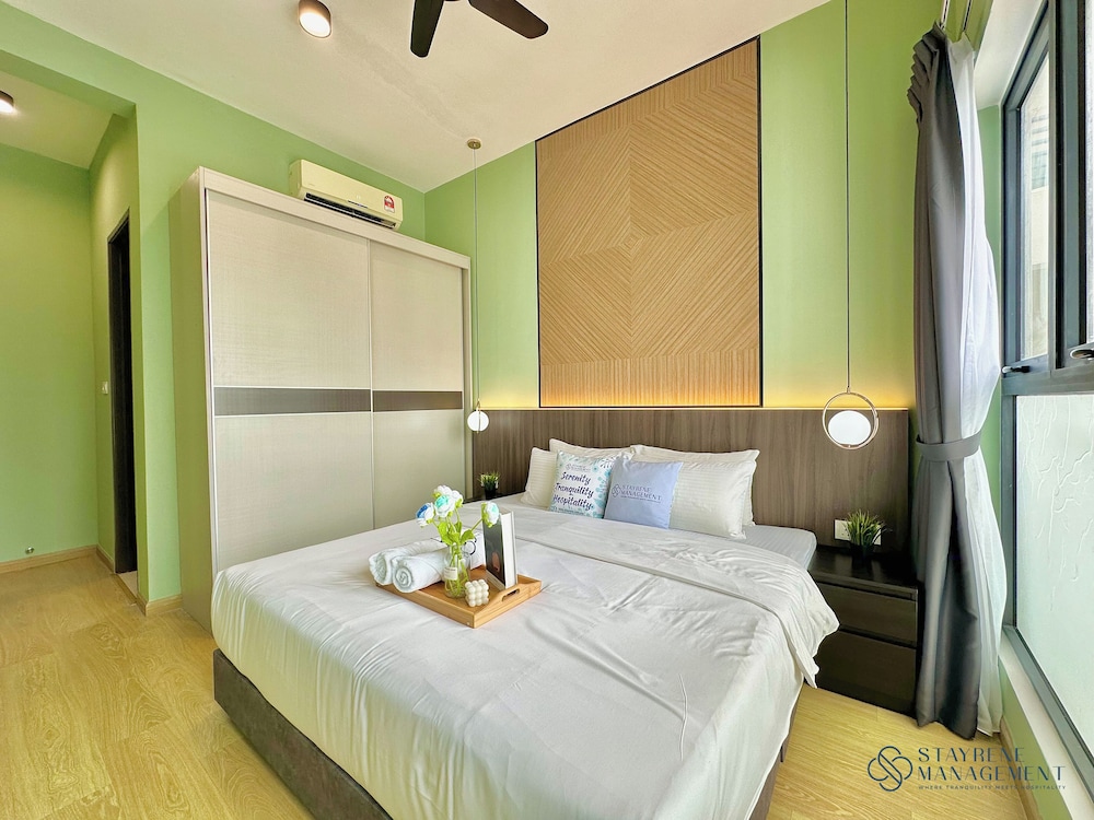 Country Garden Danga Bay Sea View Homestay by Stayrene