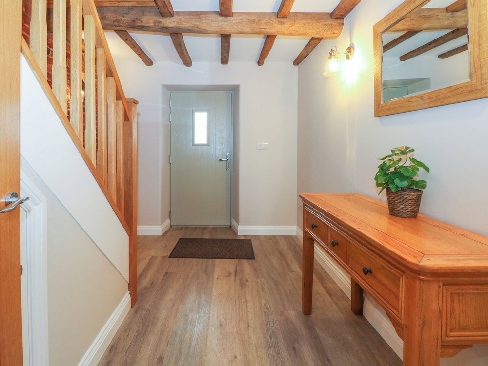 Small Lane Cottage