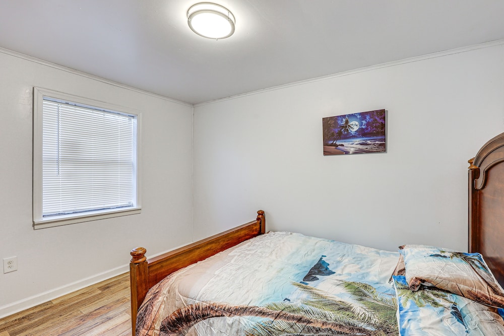 Charming El Dorado Retreat Near Main Street!