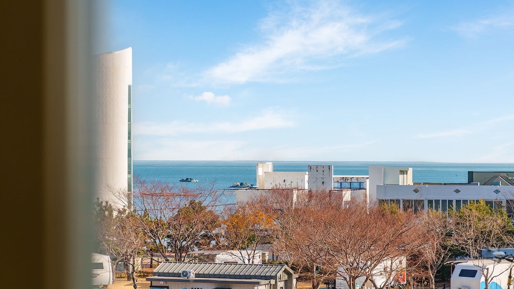 Geoje Peugeot Gomsol Petfriendly Pension