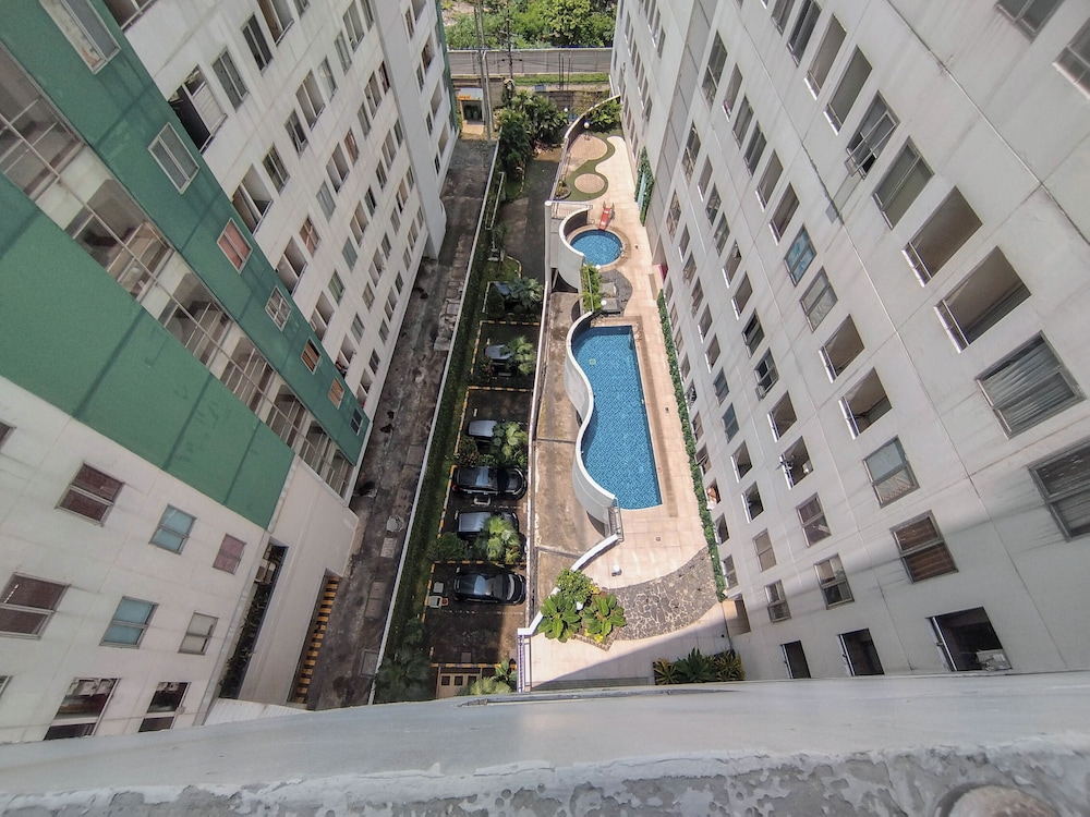 Homey And Pleasant 2Br At Pavilion Permata Apartment