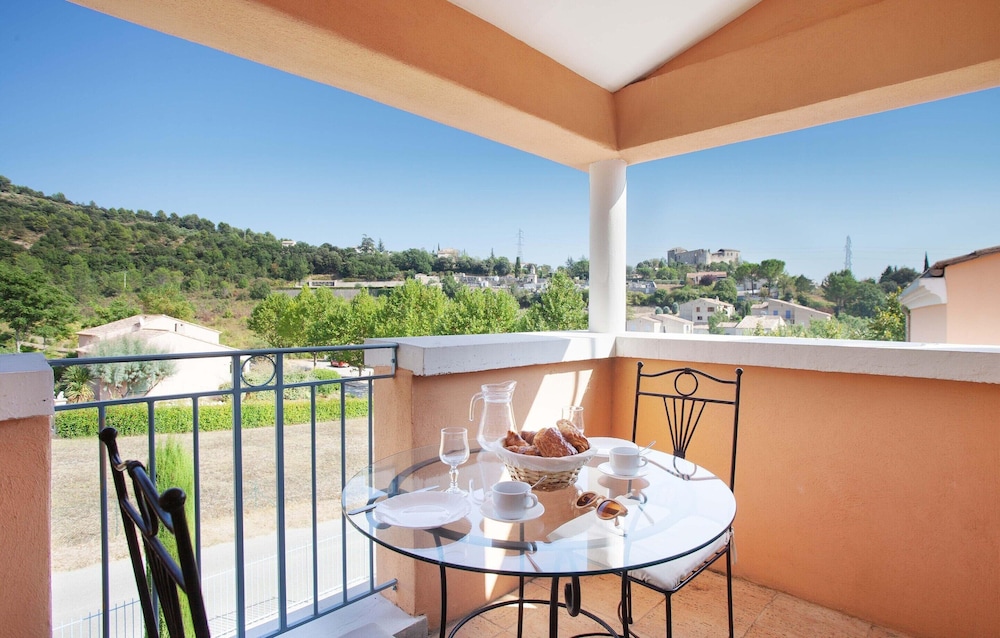 Studio in Greoux-les-bains Near Lakes