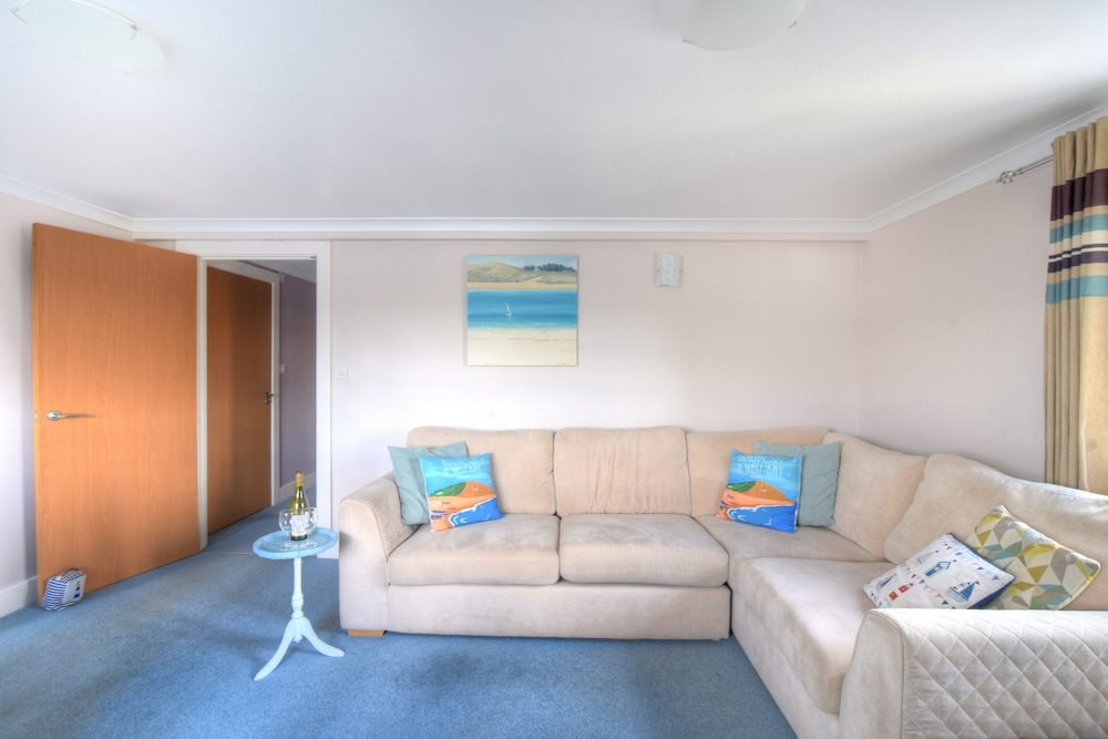 9 Maritime House