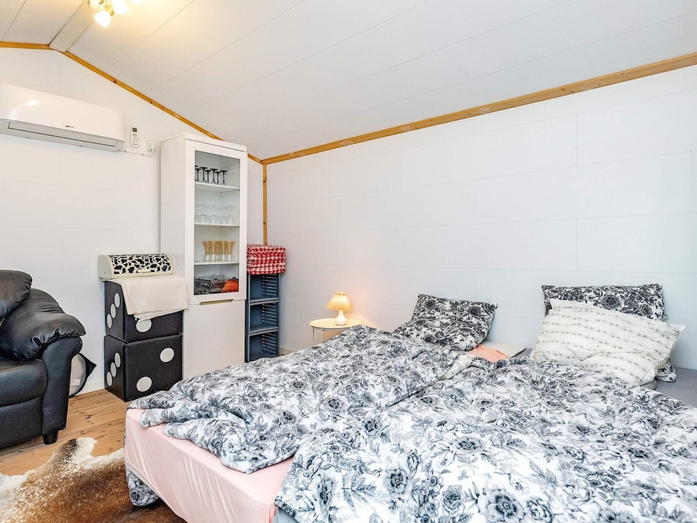 Cozy Holiday Home in Stubbekøbing near Beach view 4