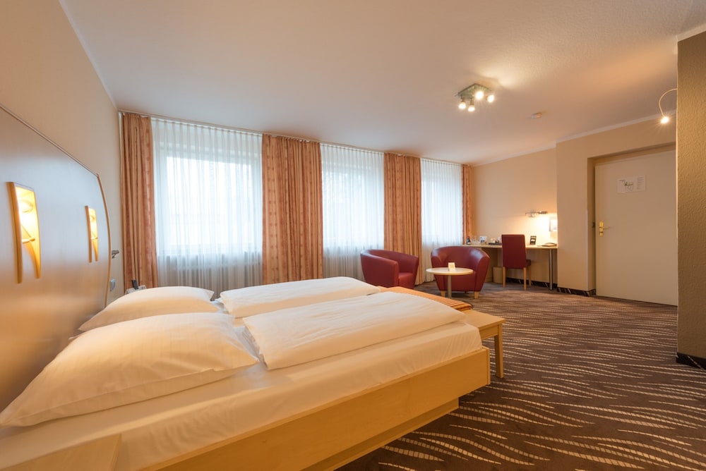 Hamburg Vacations - Heikotel Hotel Windsor - Property Image 48