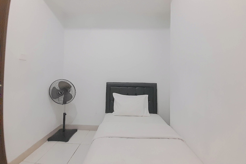 Comfortable And Homey 2Br Apartment At Mekarwangi Square Cibaduyut