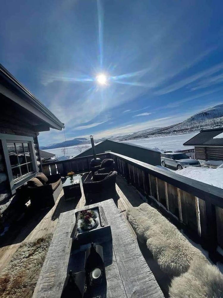 Aurora Bliss Cabin Retreat