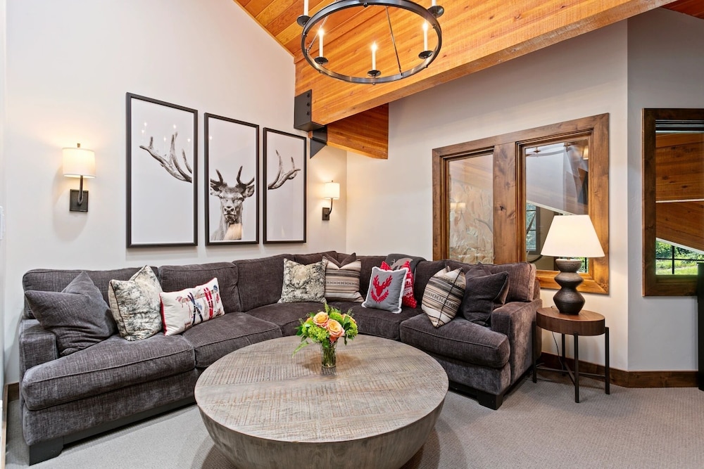Stag Lodge at Deer Valley Resort - Four Bedroom Residence with Loft and Spa #29 4 Condo