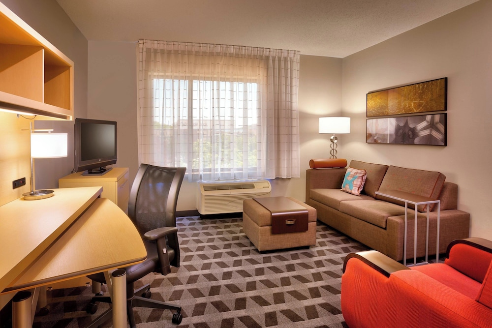Hotel TownePlace Suites by Marriott Omaha West - Image 1
