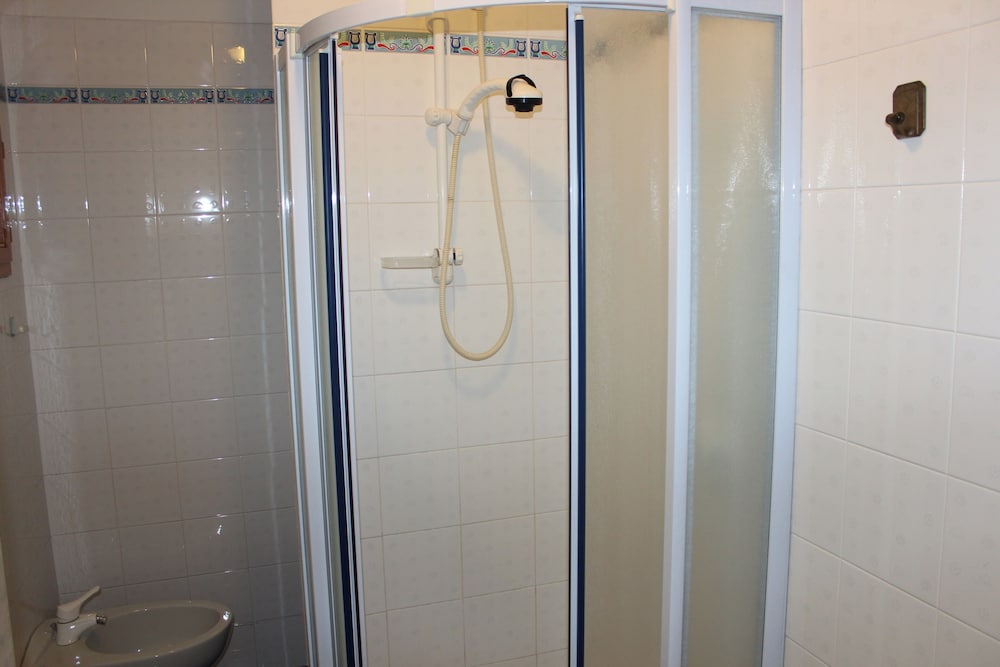 Suite Carla Cozy Apartment in Petrasanta Center
