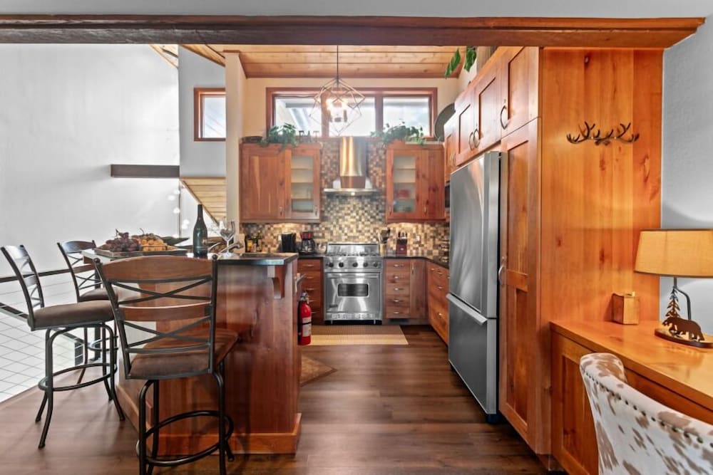 107 - Three Bedroom with Spa Ridgepoint 3 Condo