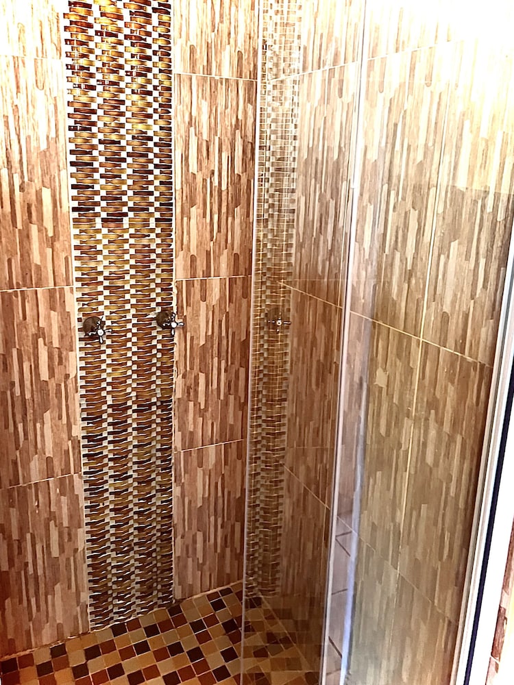 Manzini Swazi King Chalets