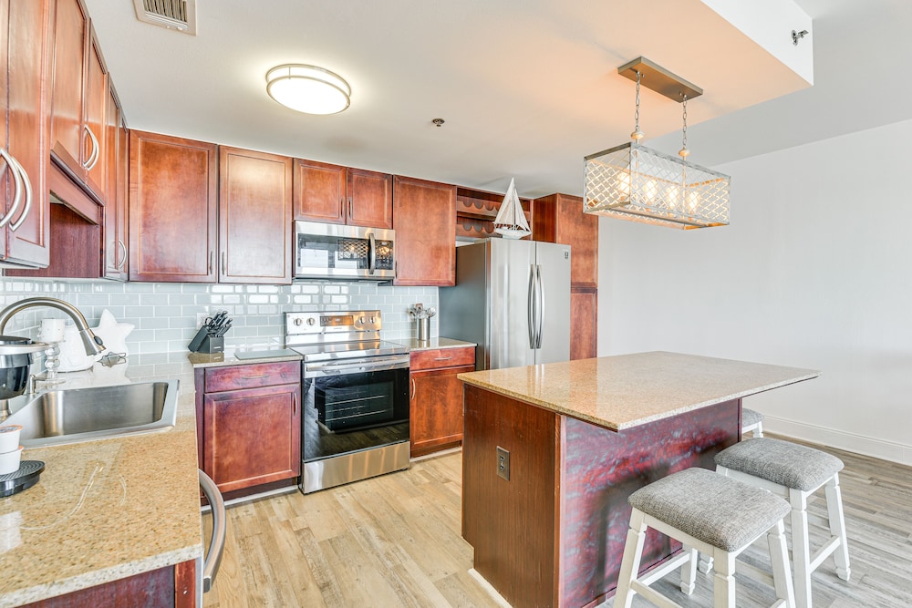 'ocean Oasis': PCB Condo w/ Balcony & Beach Views!