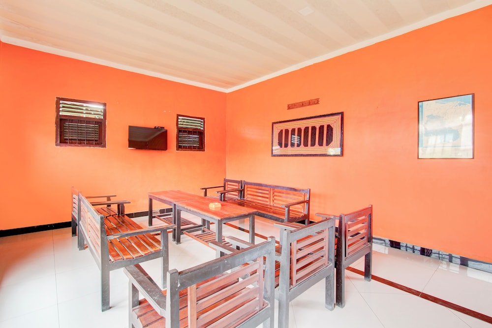 OYO 94761 Hotel Indah