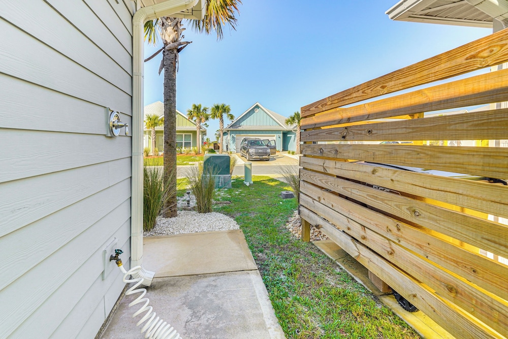 Beach Access: Port St Joe Home w/ Screened Patio!