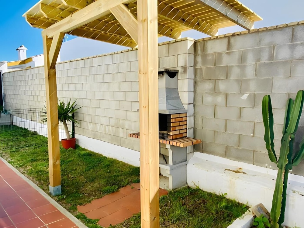 Chalet cerca al pueblo con piscina