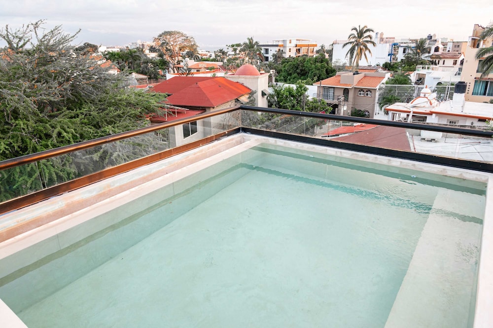 Family Pool and Beach the Perfect Getaway