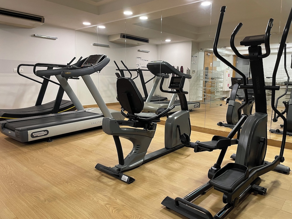 Lily Apart - Waterlane Pool & Gym