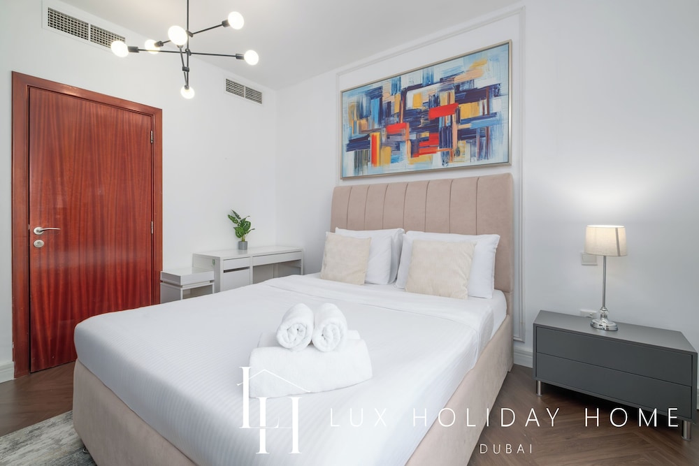 LUX The JBR Central Suite
