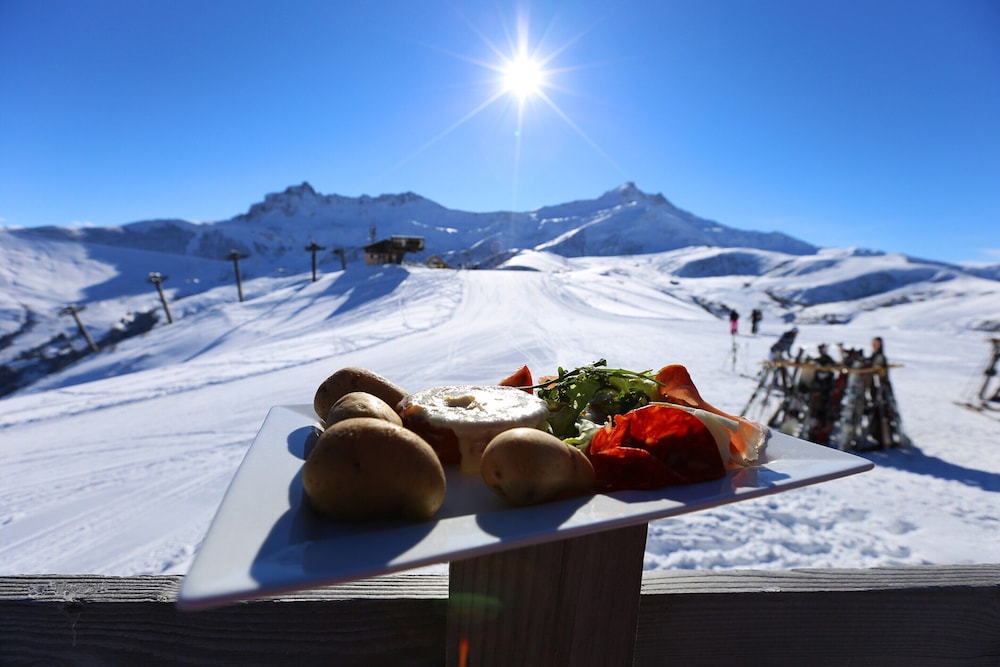 Studio in Doucy With Mountain Views