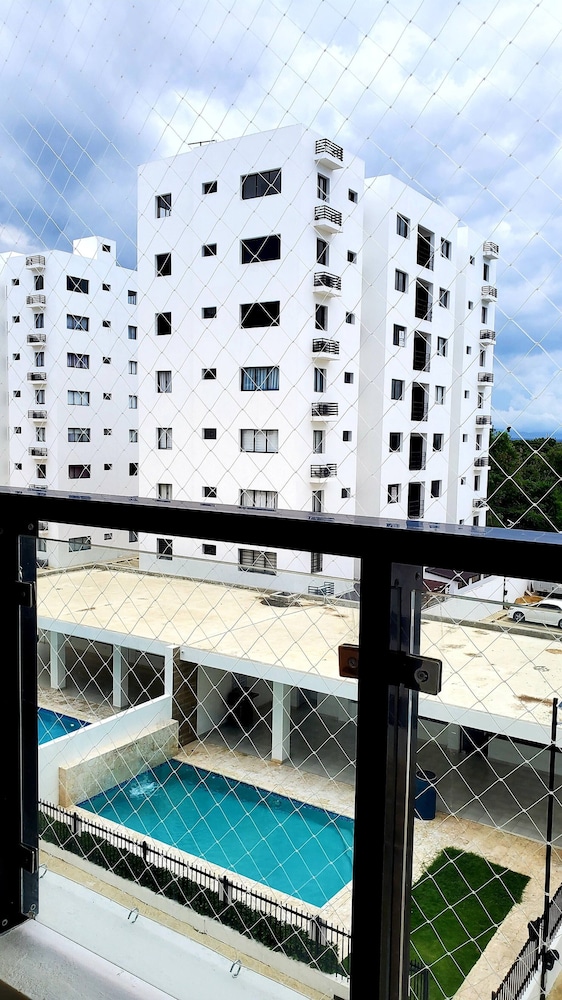 2 Bedrooms, 2 Bathrooms, AC, Wifi, Pool, Gym, No Blackouts, Santiago