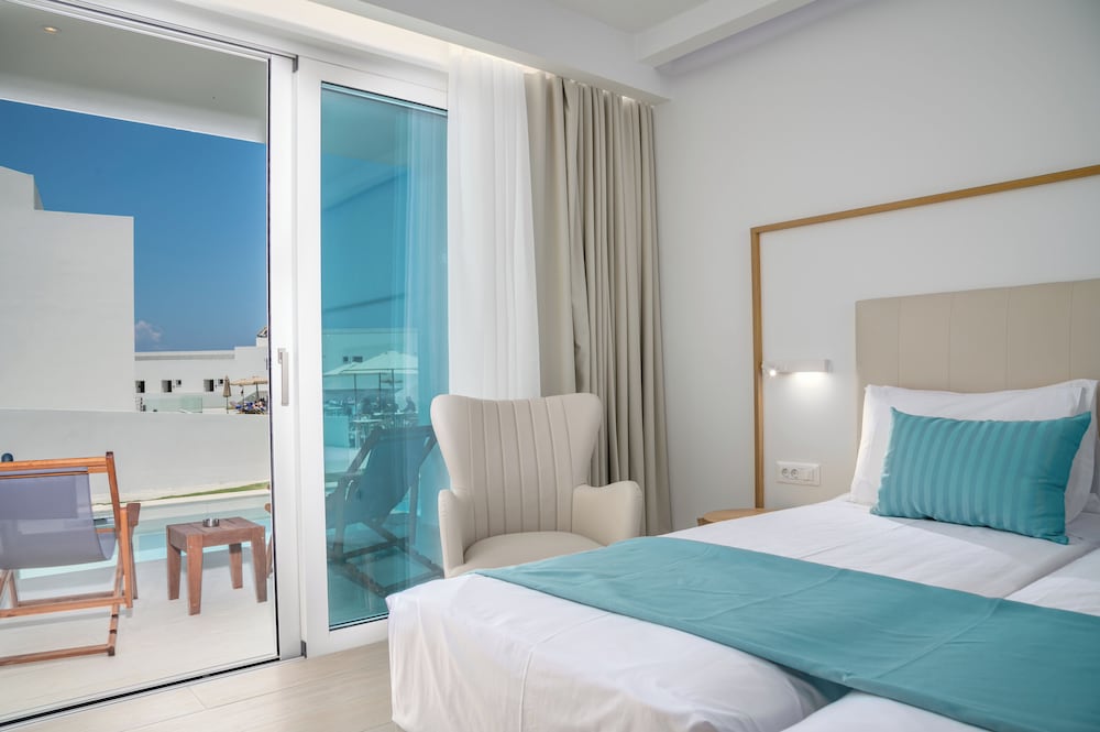 Mirage Bleu Hotel 9