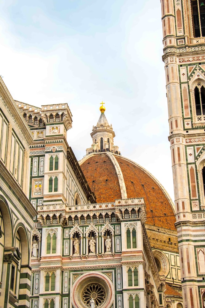 Spacious 4BD Apt Near the Duomo