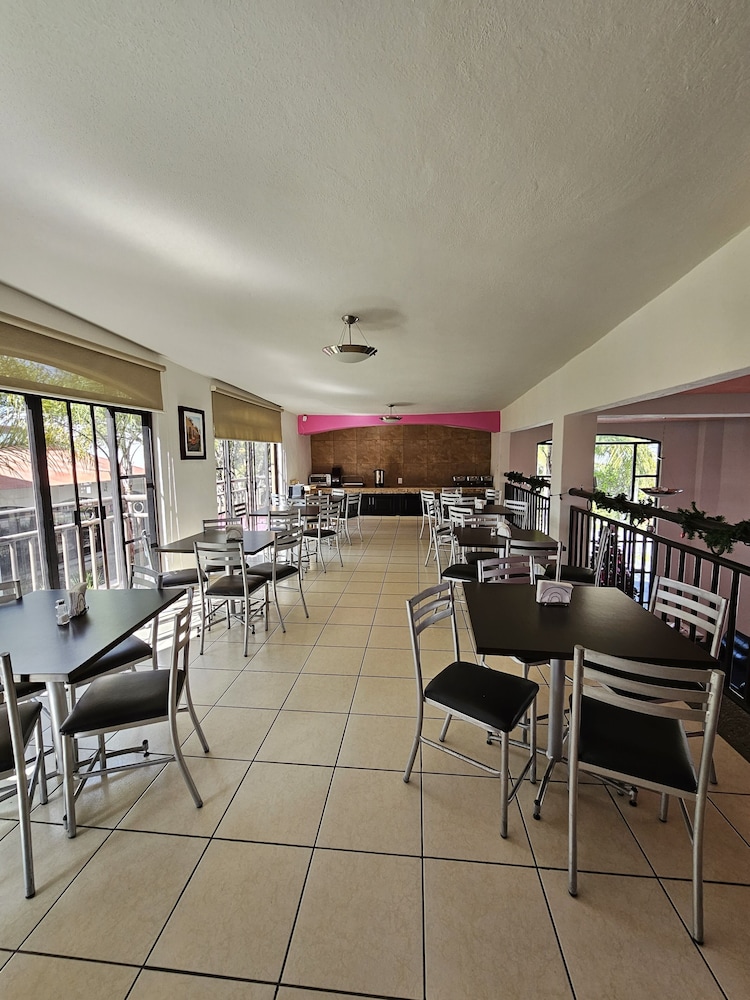 Hotel Ejecutivo Aeropuerto Morelia - Property Image 7