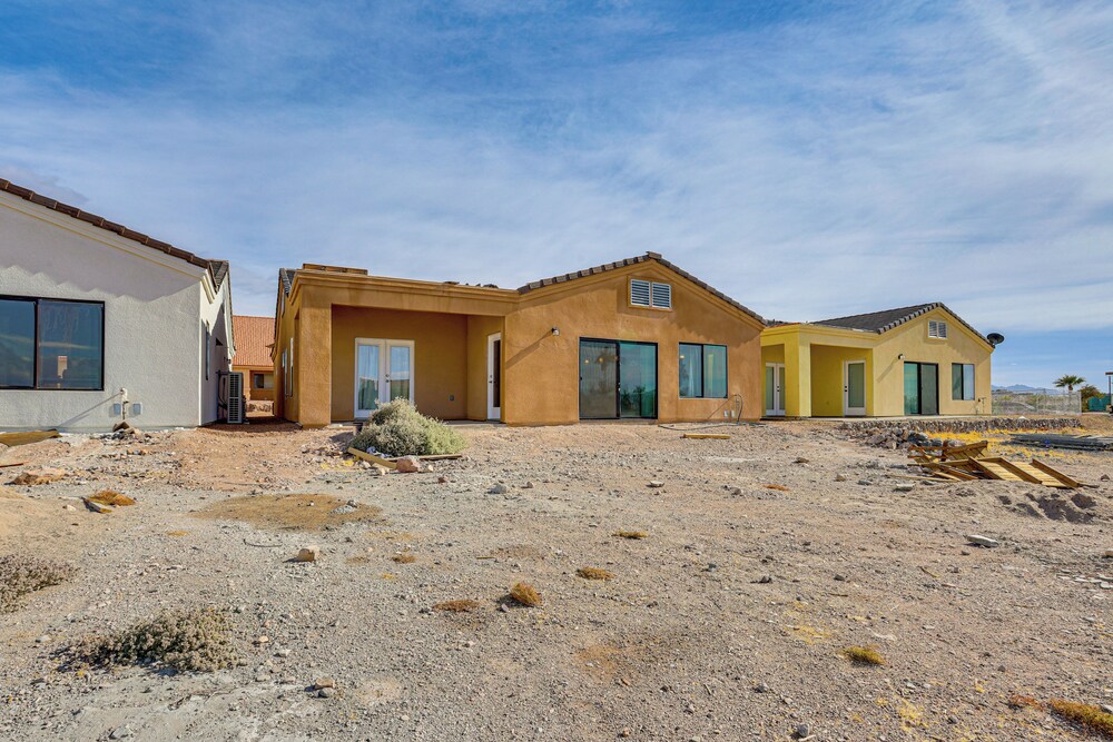 7 Mi to Golf: Mtn-view Retreat in Bullhead City